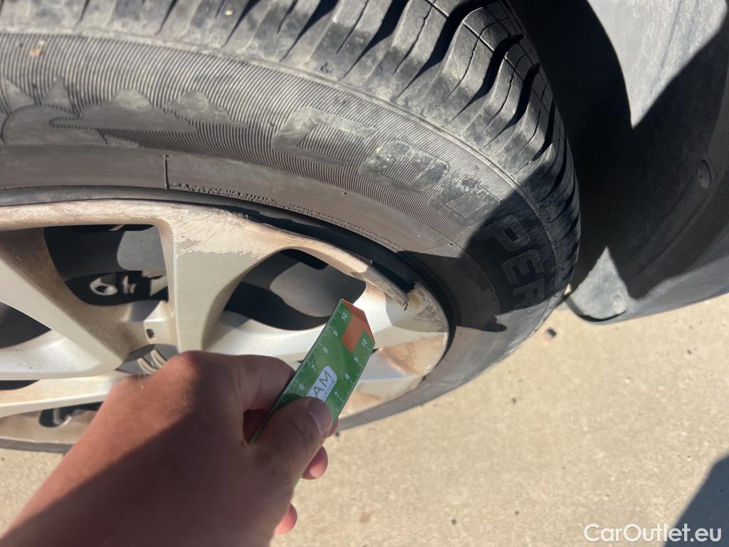  Citroen  C3 CITROEN  / 2020 / 5P / berlina con portón BlueHDi 75KW (100CV) S&S Live Pack #28