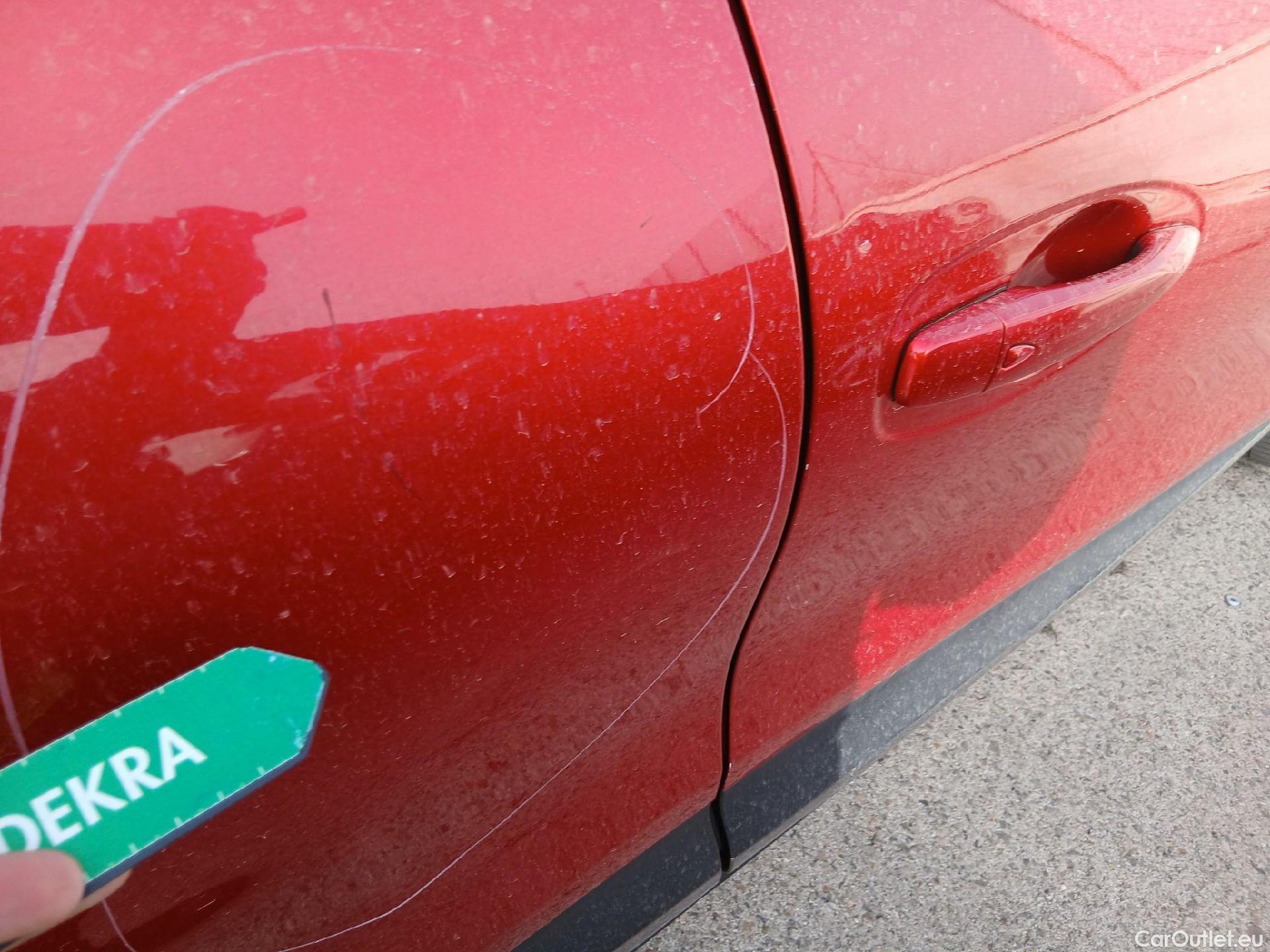  Renault  Kadjar RENAULT  / 2019 / 5P / crossover Intens Blue dCi 85kW (115CV) (CX) #30