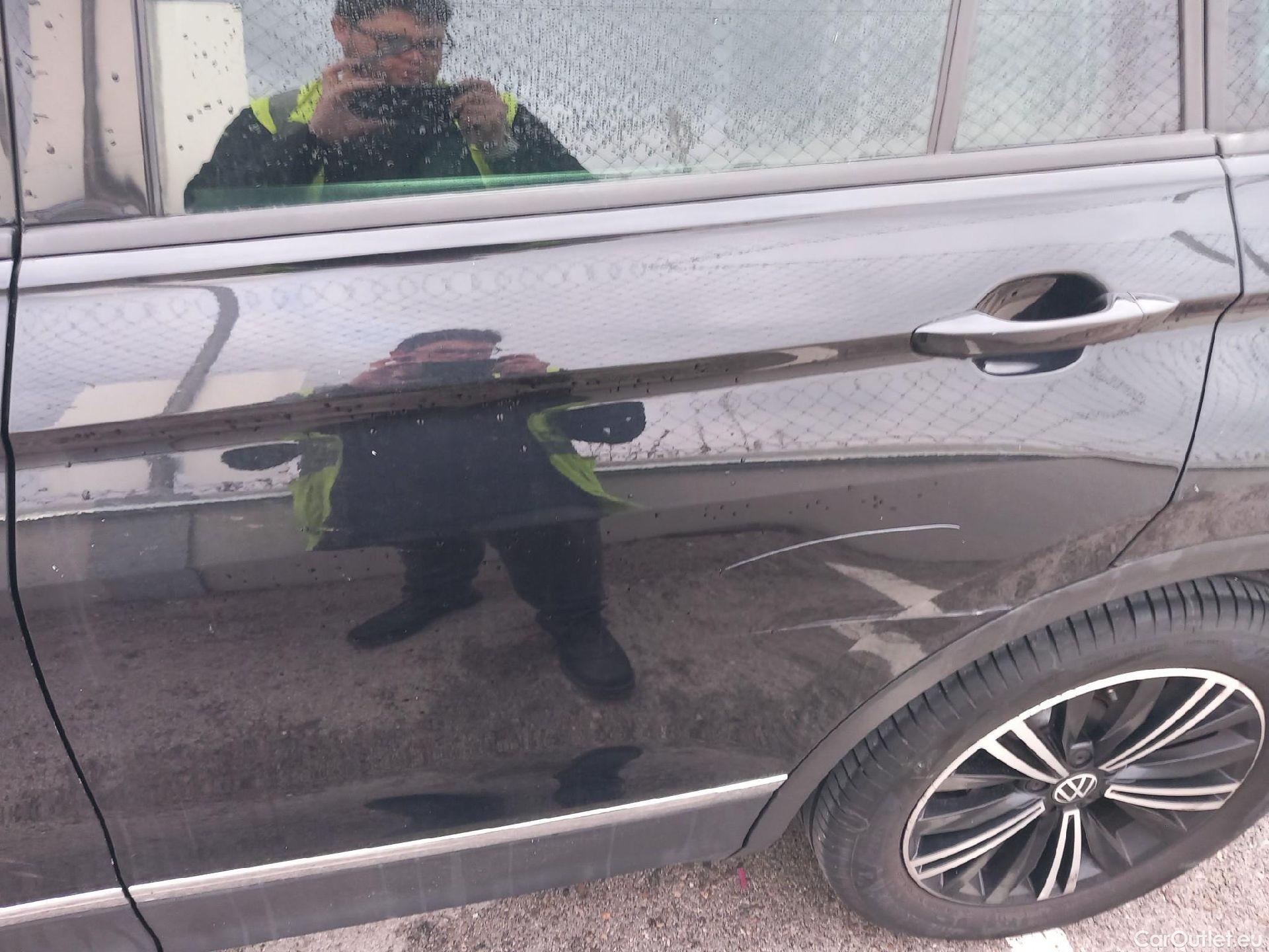  Volkswagen  Tiguan VOLKSWAGEN  / 2020 / 5P / todoterreno Life 2.0 TDI 110kW (150CV) DSG (AC2) #22