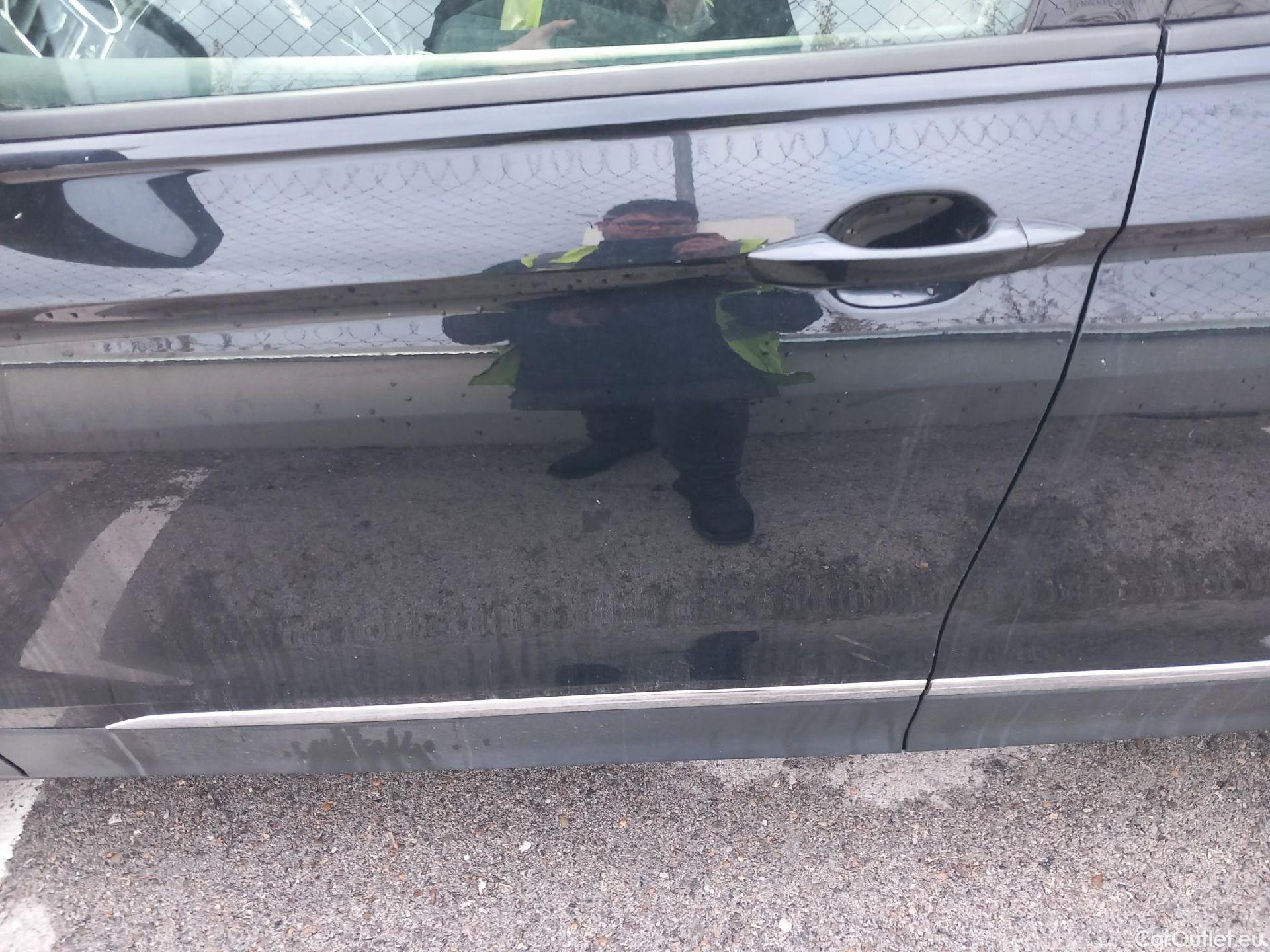  Volkswagen  Tiguan VOLKSWAGEN  / 2020 / 5P / todoterreno Life 2.0 TDI 110kW (150CV) DSG (AC2) #20