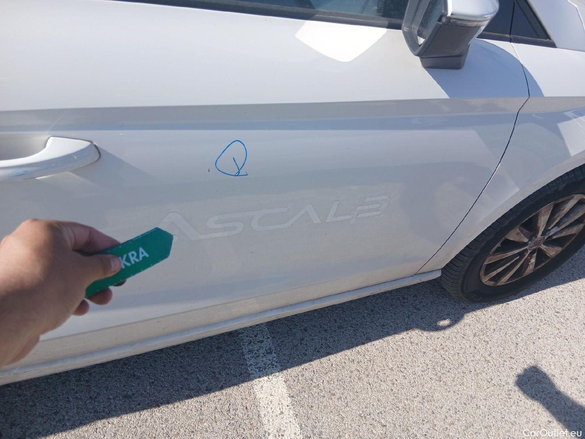  Seat  Ibiza SEAT  / 2017 / 5P / berlina con portón 1.0 TSI 81kW (110CV) Style Plus (AC) #40