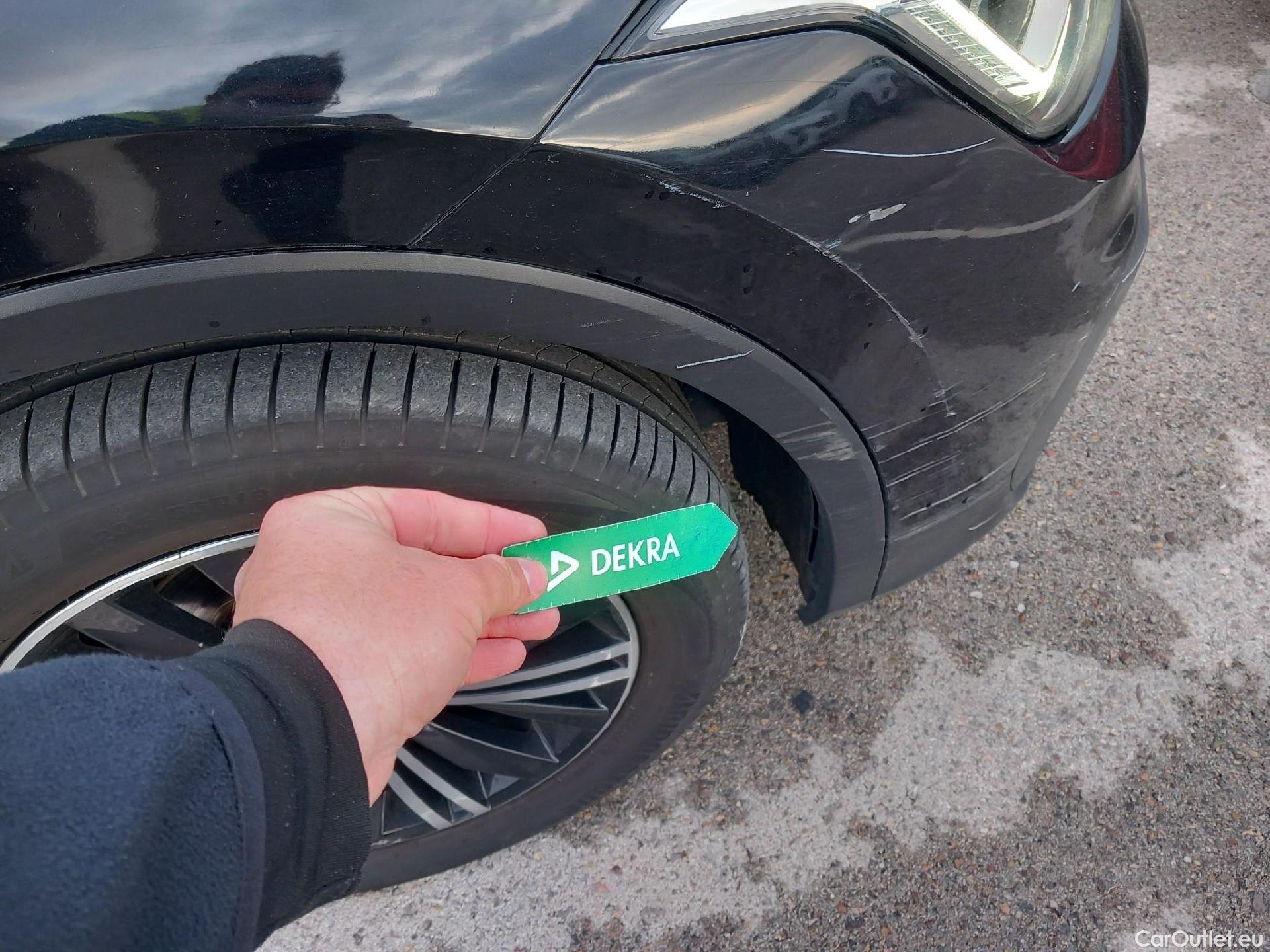  Volkswagen  Tiguan VOLKSWAGEN  / 2020 / 5P / todoterreno Life 2.0 TDI 110kW (150CV) DSG (AC2) #52