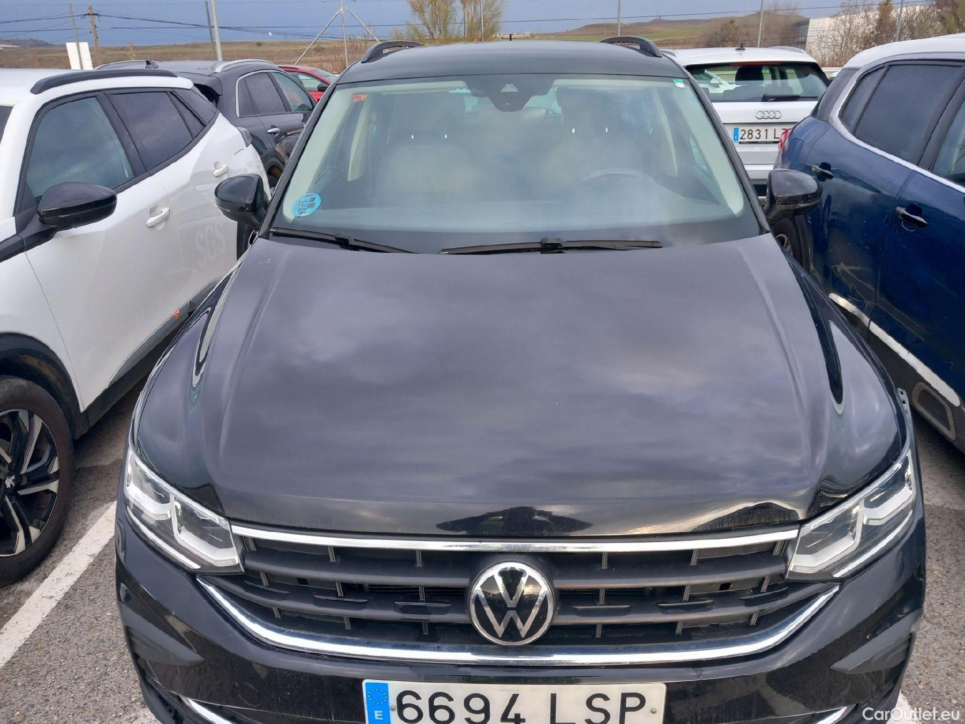  Volkswagen  Tiguan VOLKSWAGEN  / 2020 / 5P / todoterreno Life 2.0 TDI 110kW (150CV) DSG (AC2) #2