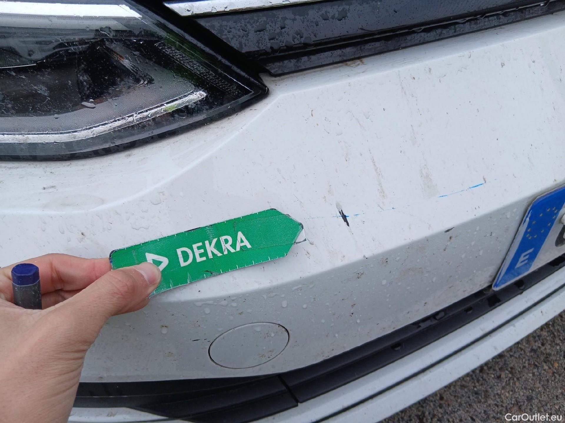  Volkswagen  Golf  VOLKSWAGEN / 2020 / 5P / familiar Life 2.0 TDI 85kW (115CV) Variant #3