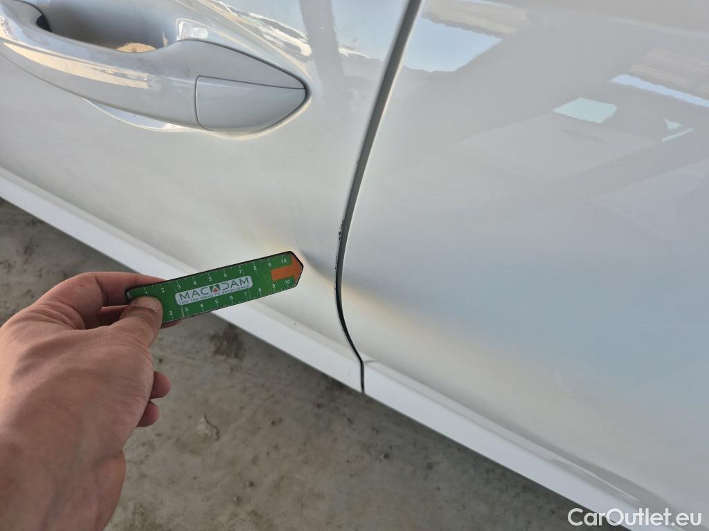  Hyundai  i20 HYUNDAI  / 2020 / 5P / berlina con portón 1.0 TGDI 74kW (100CV) 48V Essence #17