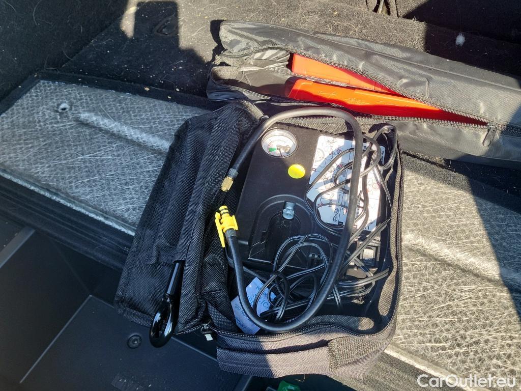  Hyundai  i30 HYUNDAI  / 2020 / 5P / berlina con portón 1.0 TGDI 48V Klass #1