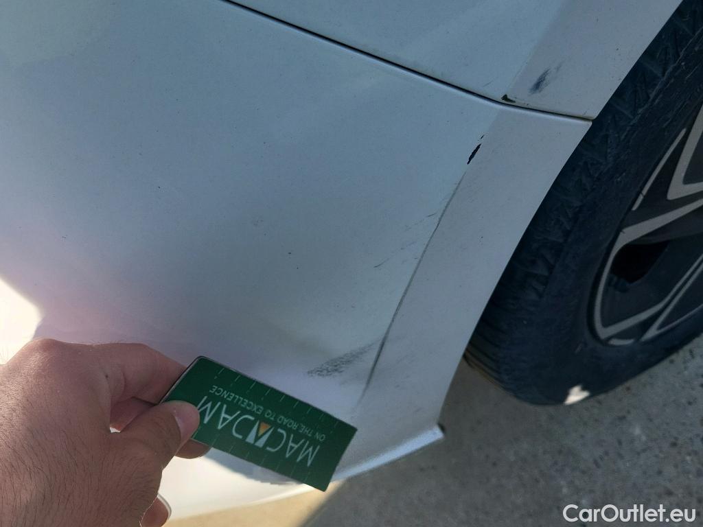  Hyundai  i30 HYUNDAI  / 2020 / 5P / berlina con portón 1.0 TGDI 48V Klass #16