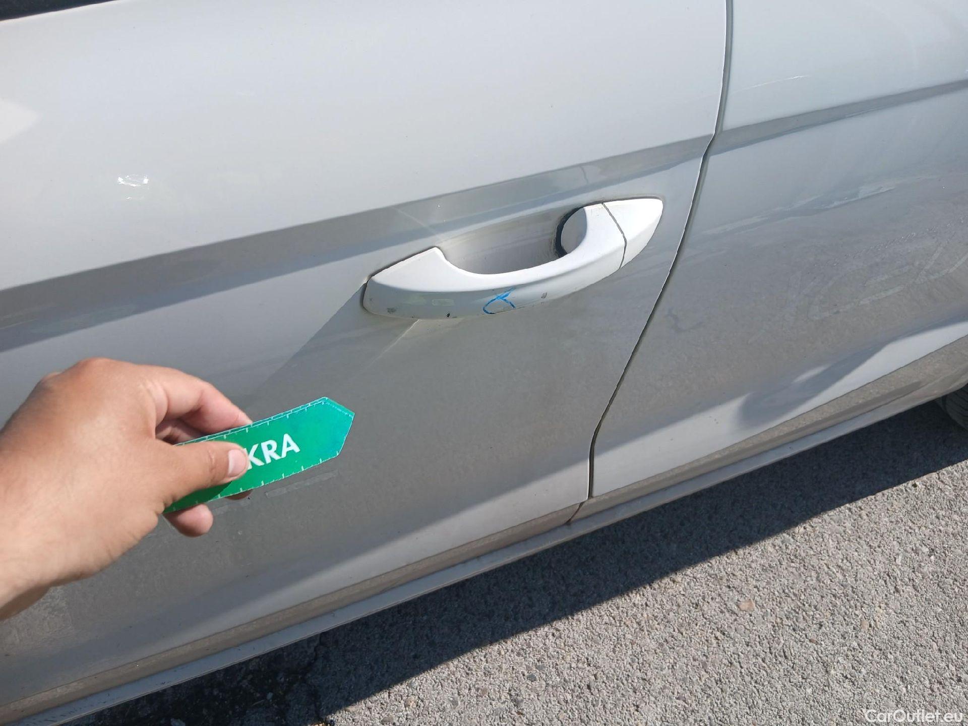  Seat  Ibiza SEAT  / 2017 / 5P / berlina con portón 1.0 TSI 81kW (110CV) Style Plus (AC) #24