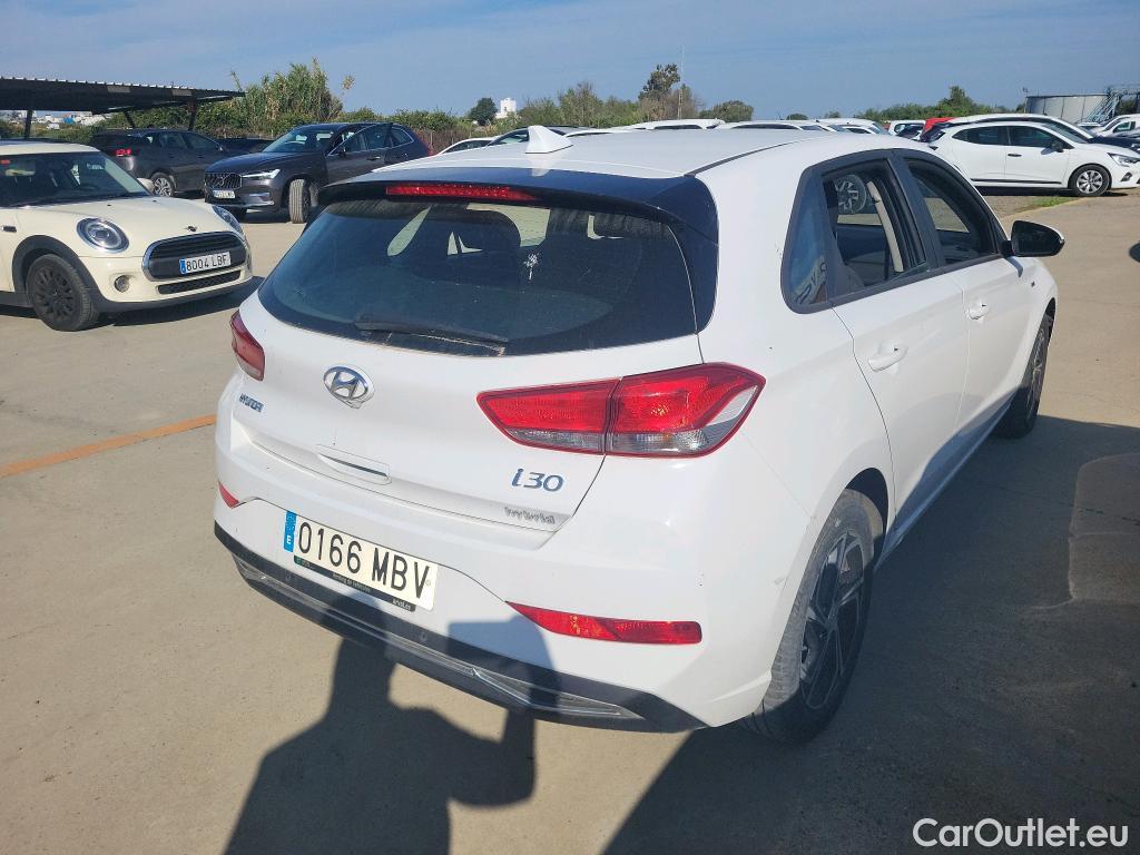  Hyundai  i30 HYUNDAI  / 2020 / 5P / berlina con portón 1.0 TGDI 48V Klass #14