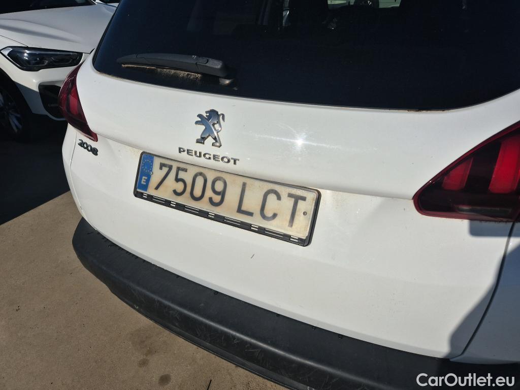  Peugeot  2008 PEUGEOT  / 2016 / 5P / todoterreno Signature BlueHDi 100 S&S 5 Vel. MAN #39