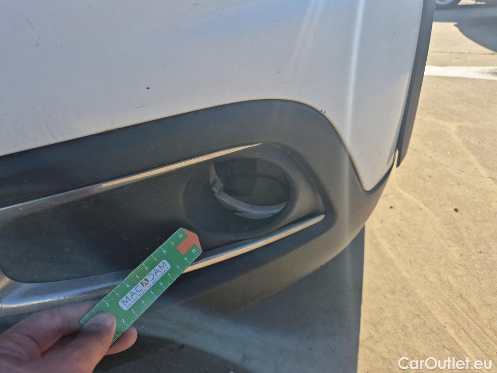  Peugeot  2008 PEUGEOT  / 2016 / 5P / todoterreno Signature BlueHDi 100 S&S 5 Vel. MAN #6