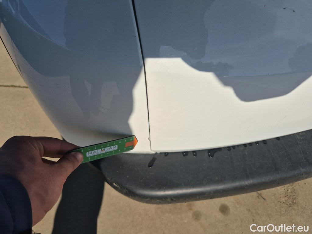  Peugeot  2008 PEUGEOT  / 2016 / 5P / todoterreno Signature BlueHDi 100 S&S 5 Vel. MAN #58