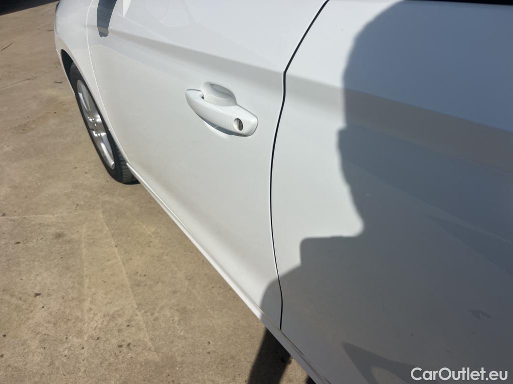  Opel  Corsa OPEL  / 2019 / 5P / berlina con portón 1.2T XHL 74kW (100CV) Edition (AC2) #3