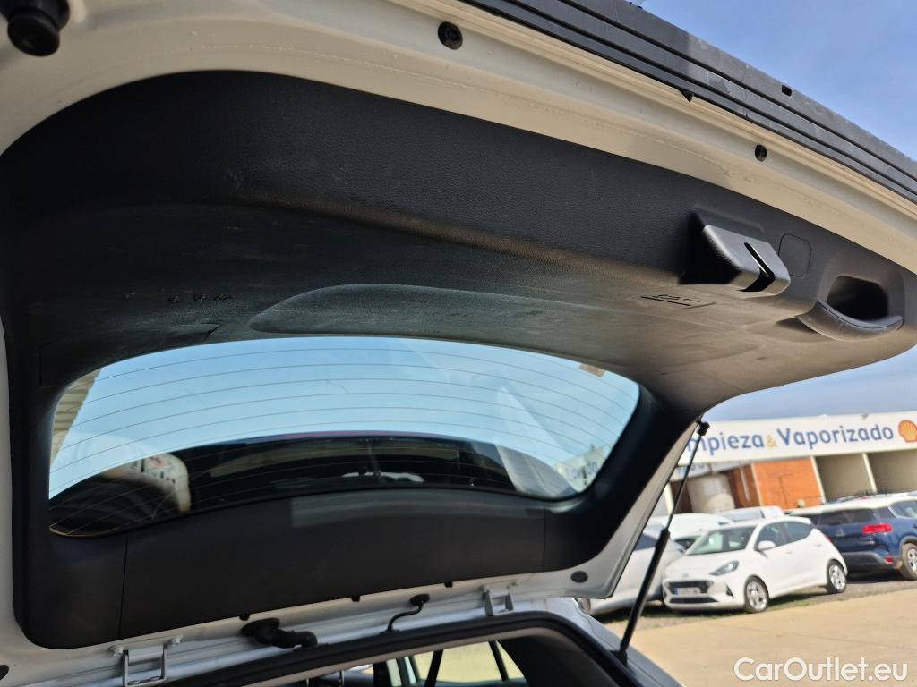  KIA  Sportage KIA  / 2022 / 5P / todoterreno 1.6 T-GDi 110kW (150CV) Concept 4x2 #7