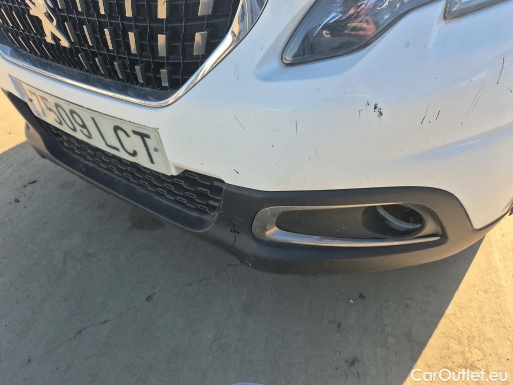  Peugeot  2008 PEUGEOT  / 2016 / 5P / todoterreno Signature BlueHDi 100 S&S 5 Vel. MAN #3