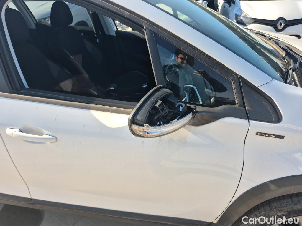  Peugeot  2008 PEUGEOT  / 2016 / 5P / todoterreno Signature BlueHDi 100 S&S 5 Vel. MAN #18