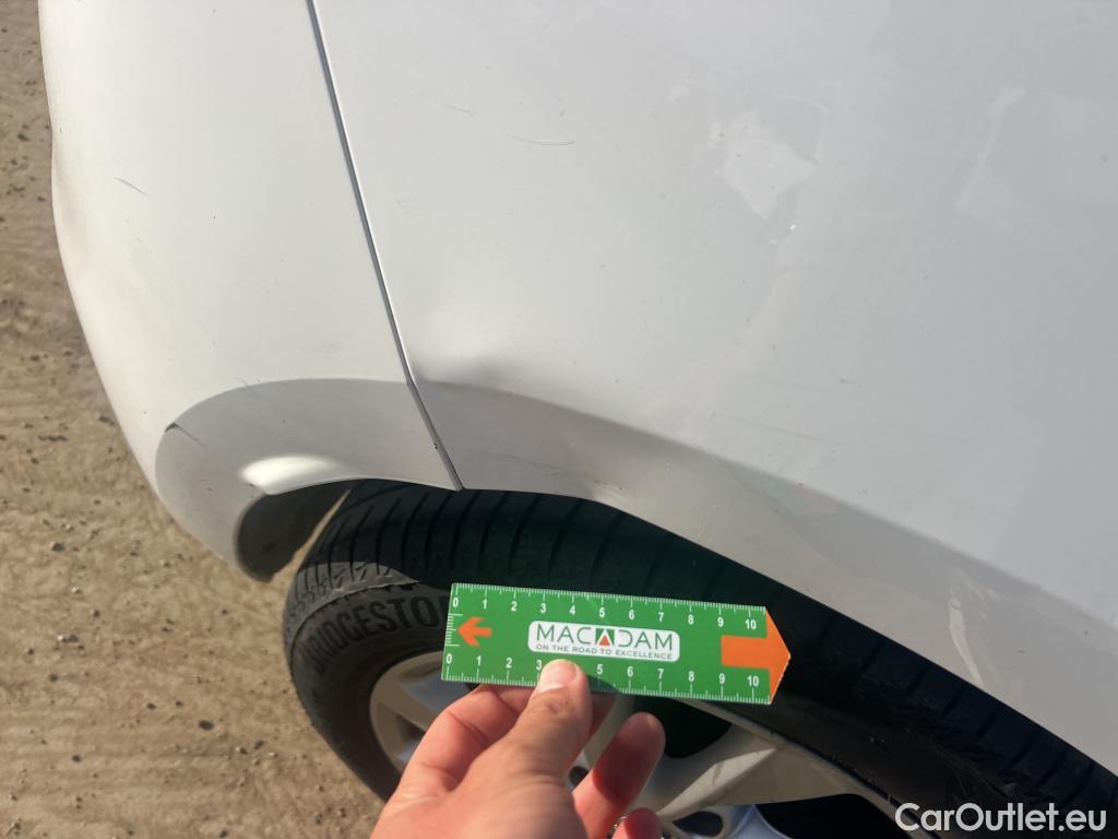  Opel  Corsa OPEL  / 2019 / 5P / berlina con portón 1.2T XHL 74kW (100CV) Elegance Auto #4