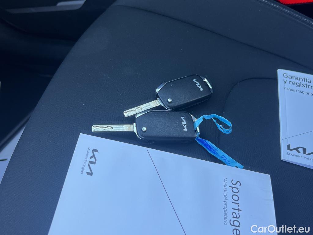  KIA  Sportage KIA  / 2022 / 5P / todoterreno 1.6 T-GDi 110kW (150CV) Concept 4x2 #4