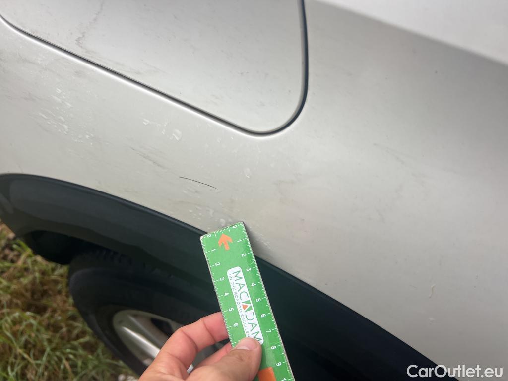  Peugeot  3008 PEUGEOT  / 2020 / 5P / todoterreno 1.2 PureTech 96KW S&S Active Pack EAT8 #4