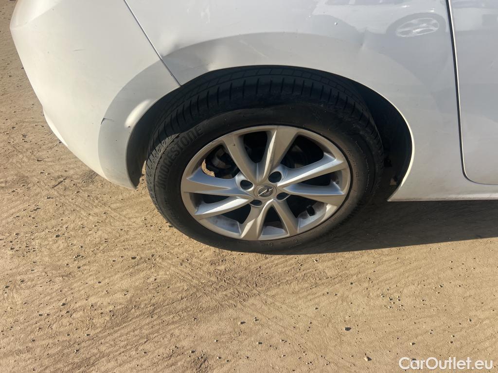  Opel  Corsa OPEL  / 2019 / 5P / berlina con portón 1.2T XHL 74kW (100CV) Elegance Auto #13