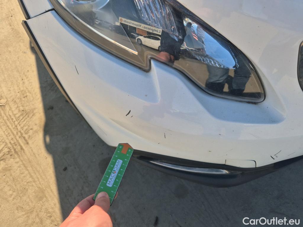  Peugeot  2008 PEUGEOT  / 2016 / 5P / todoterreno Signature BlueHDi 100 S&S 5 Vel. MAN #29