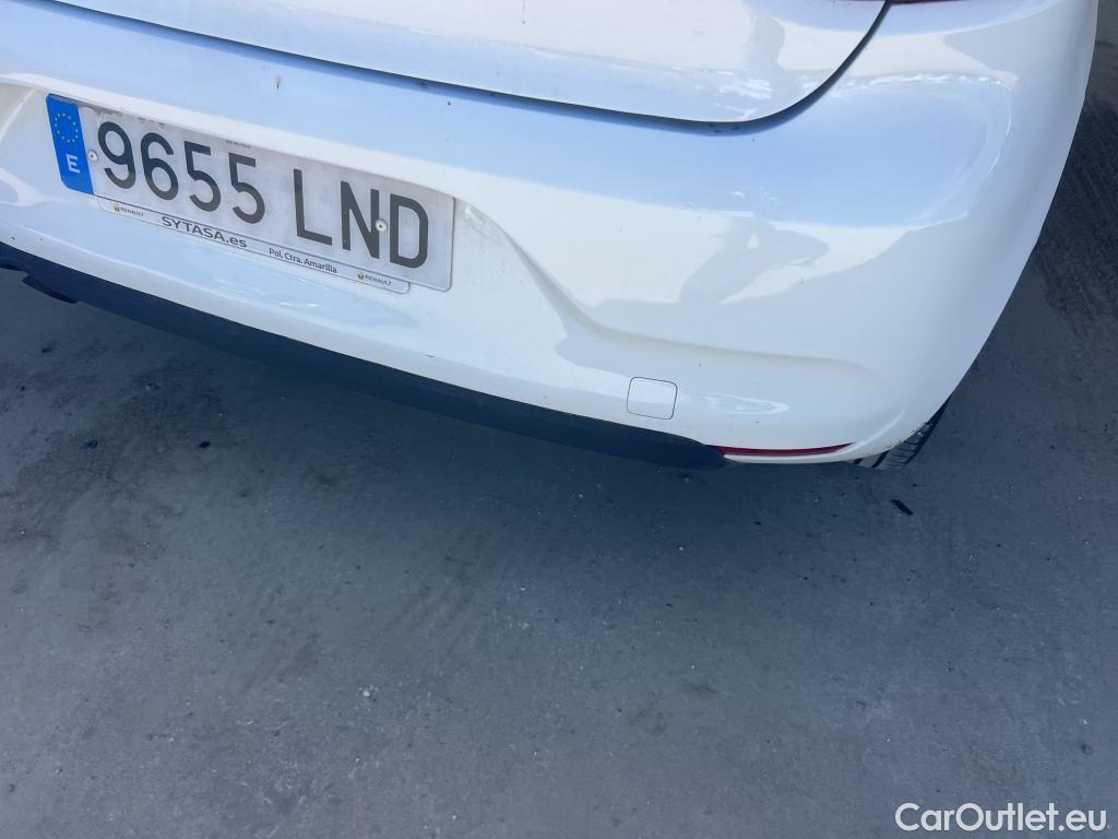  Renault  Clio RENAULT  / 2019 / 5P / berlina con portón Life SCe 49 kW (67CV) #25