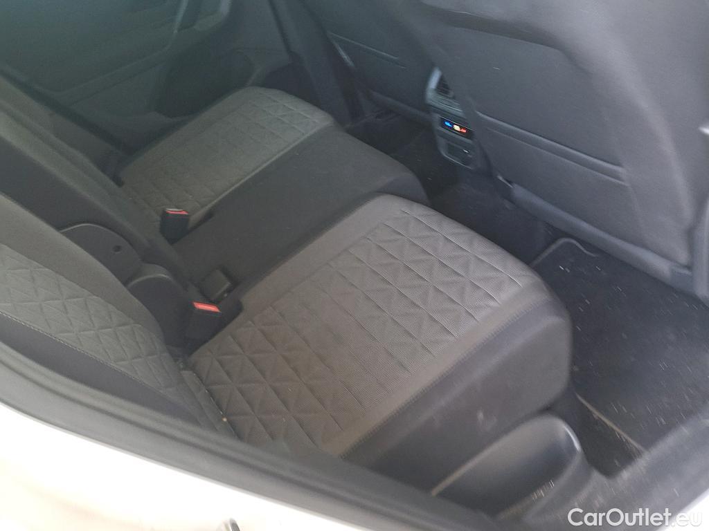  Volkswagen  Tiguan VOLKSWAGEN  / 2020 / 5P / todoterreno Life 1.5 TSI 110kW (150CV) DSG #10