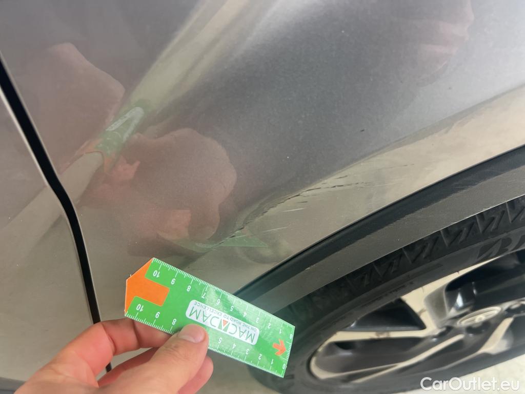  Toyota  C-HR TOYOTA  / 2019 / 5P / todoterreno 1.8 125H Advance #4