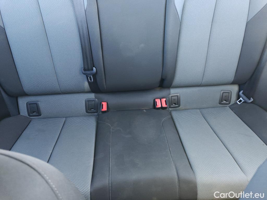  Audi  Q2 AUDI  / 2016 / 5P / todoterreno Design 30 TFSI 85kW (116CV) (AC) #4