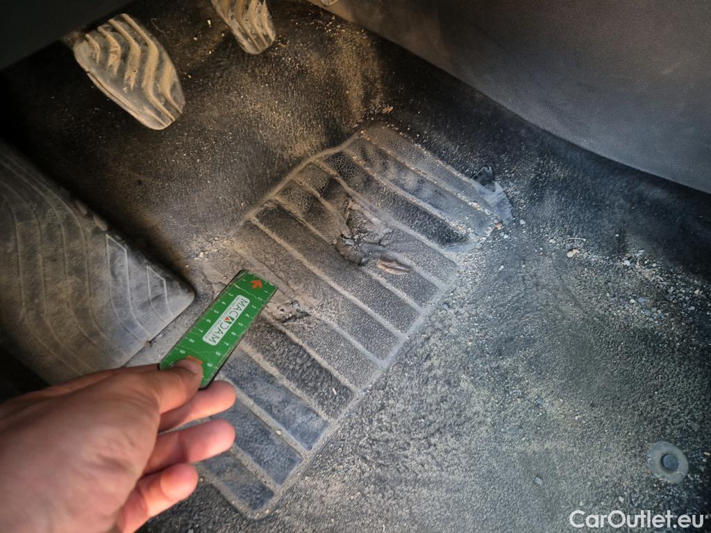  Renault  Kadjar RENAULT  / 2019 / 5P / crossover Business Blue dCi 85W (115CV) #24