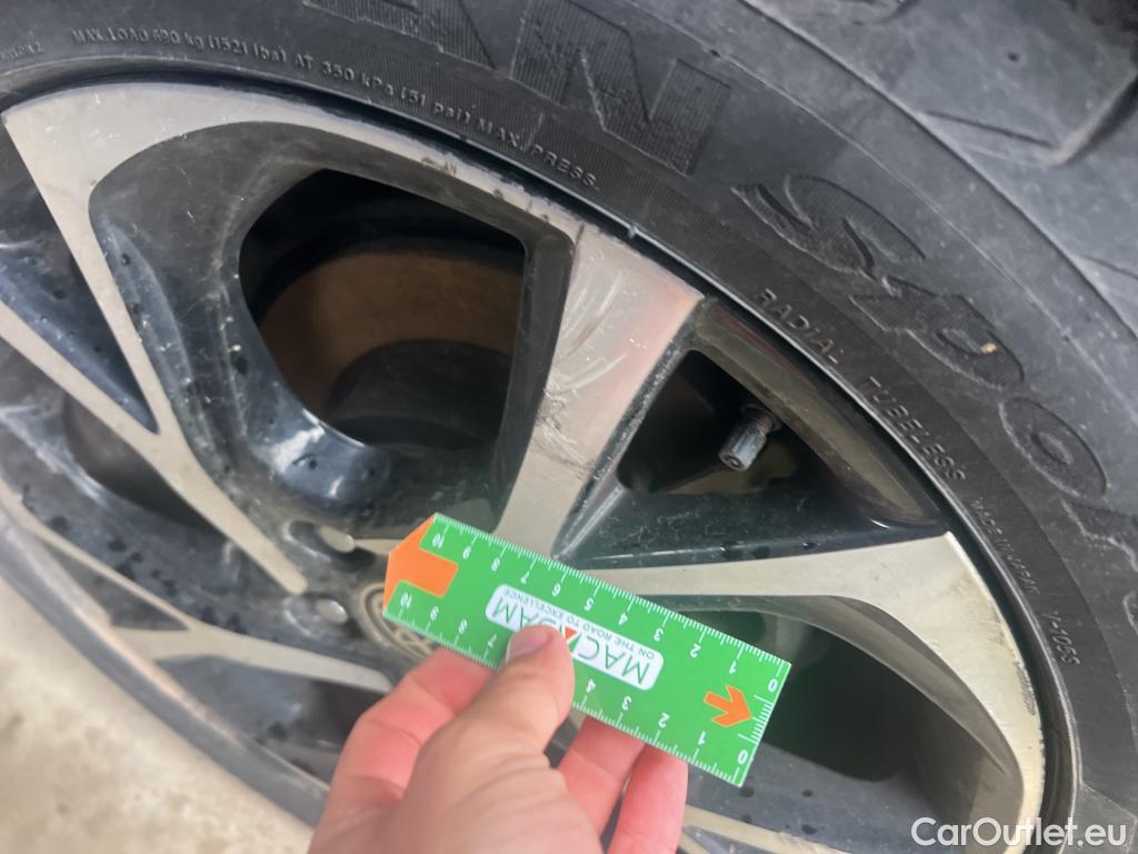  Toyota  C-HR TOYOTA  / 2019 / 5P / todoterreno 1.8 125H Advance #6