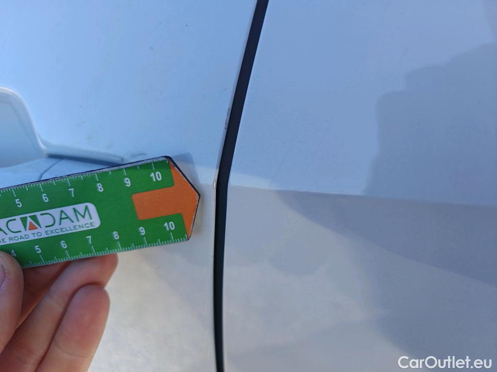  Audi  Q2 AUDI  / 2016 / 5P / todoterreno Design 30 TFSI 85kW (116CV) (AC) #24