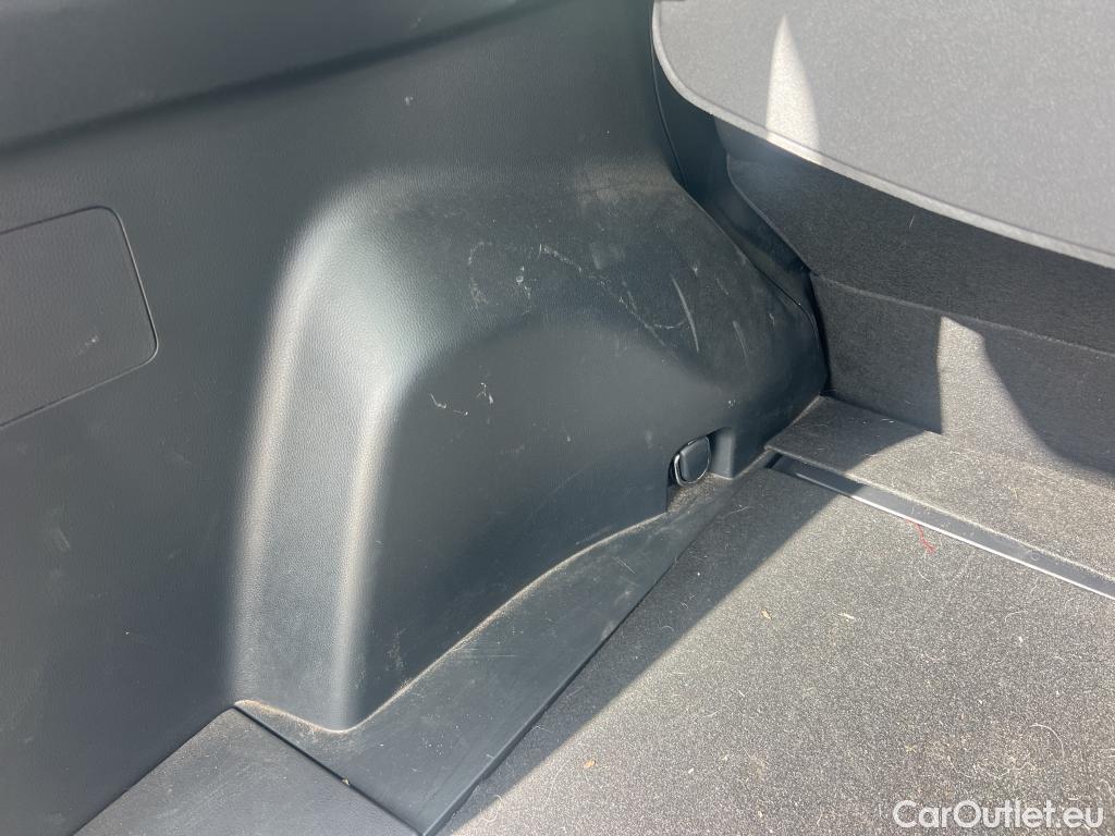  Toyota  RAV4 TOYOTA  / 2018 / 5P / todoterreno 2.5l 220H Business #5