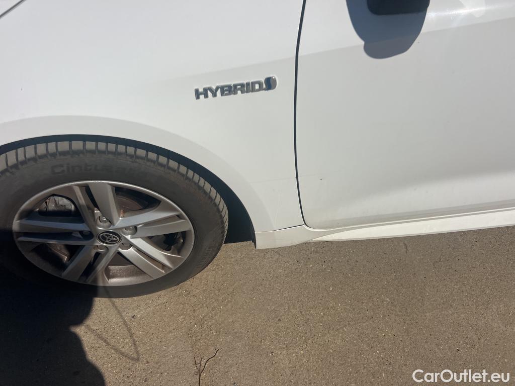  Toyota  Corolla TOYOTA  1.8 125H ACTIVE TECH E-CVT #18