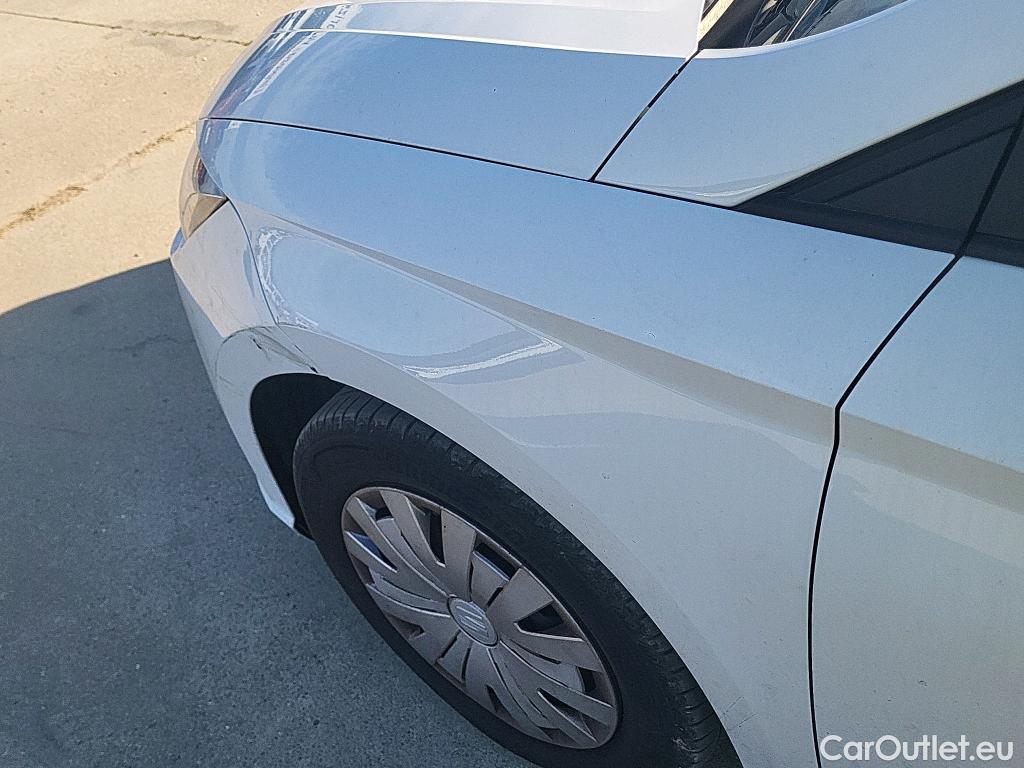  Seat  Ibiza SEAT  / 2017 / 5P / berlina con portón 1.0 MPI 59kW (80CV) Reference Plus(SP) #11