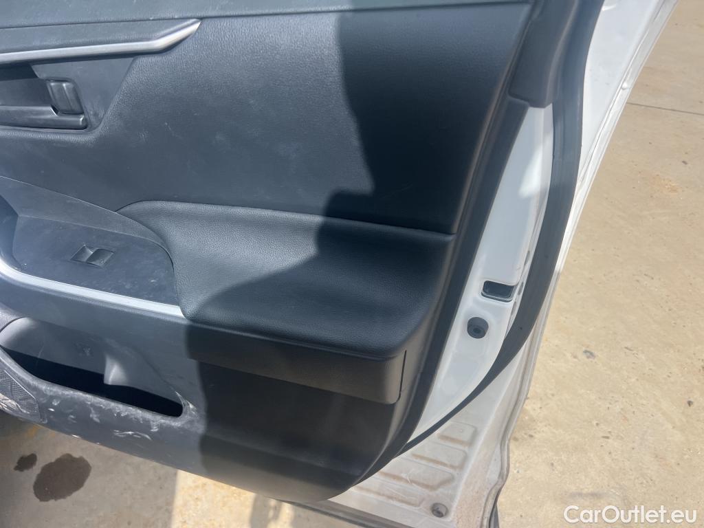  Toyota  RAV4 TOYOTA  / 2018 / 5P / todoterreno 2.5l 220H Business #9