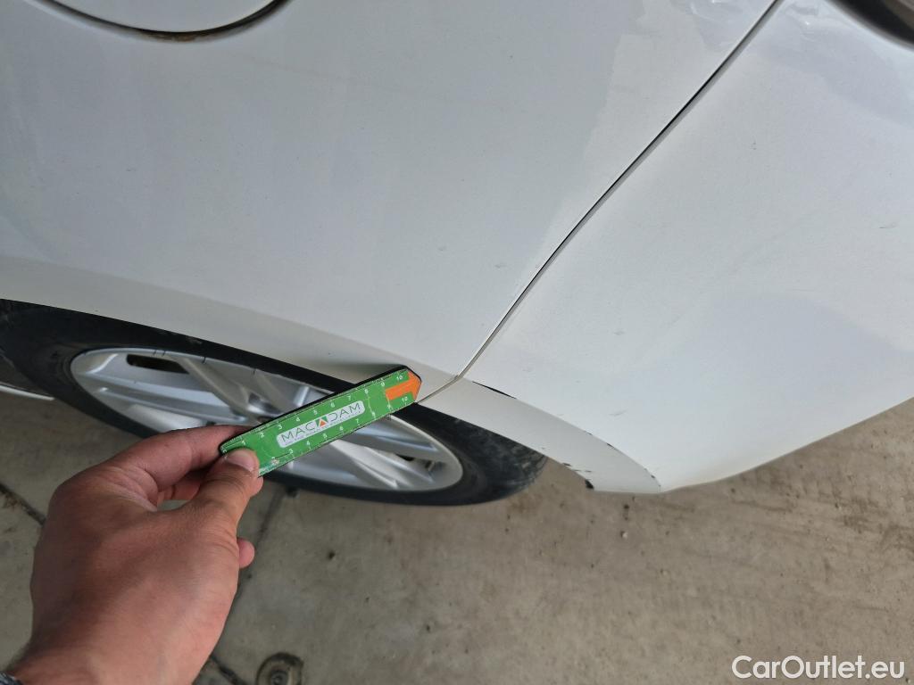  Toyota  Corolla TOYOTA  1.8 125H ACTIVE TECH E-CVT #36