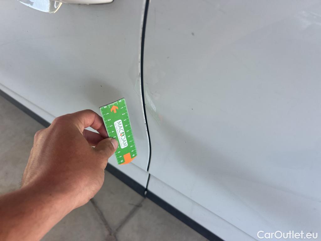  Renault  Clio RENAULT  / 2019 / 5P / berlina con portón Life SCe 49 kW (67CV) #12