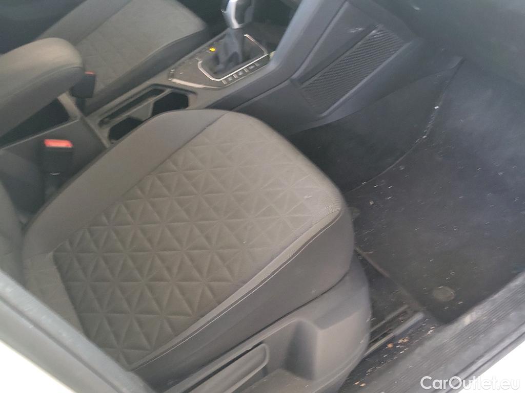  Volkswagen  Tiguan VOLKSWAGEN  / 2020 / 5P / todoterreno Life 1.5 TSI 110kW (150CV) DSG #11