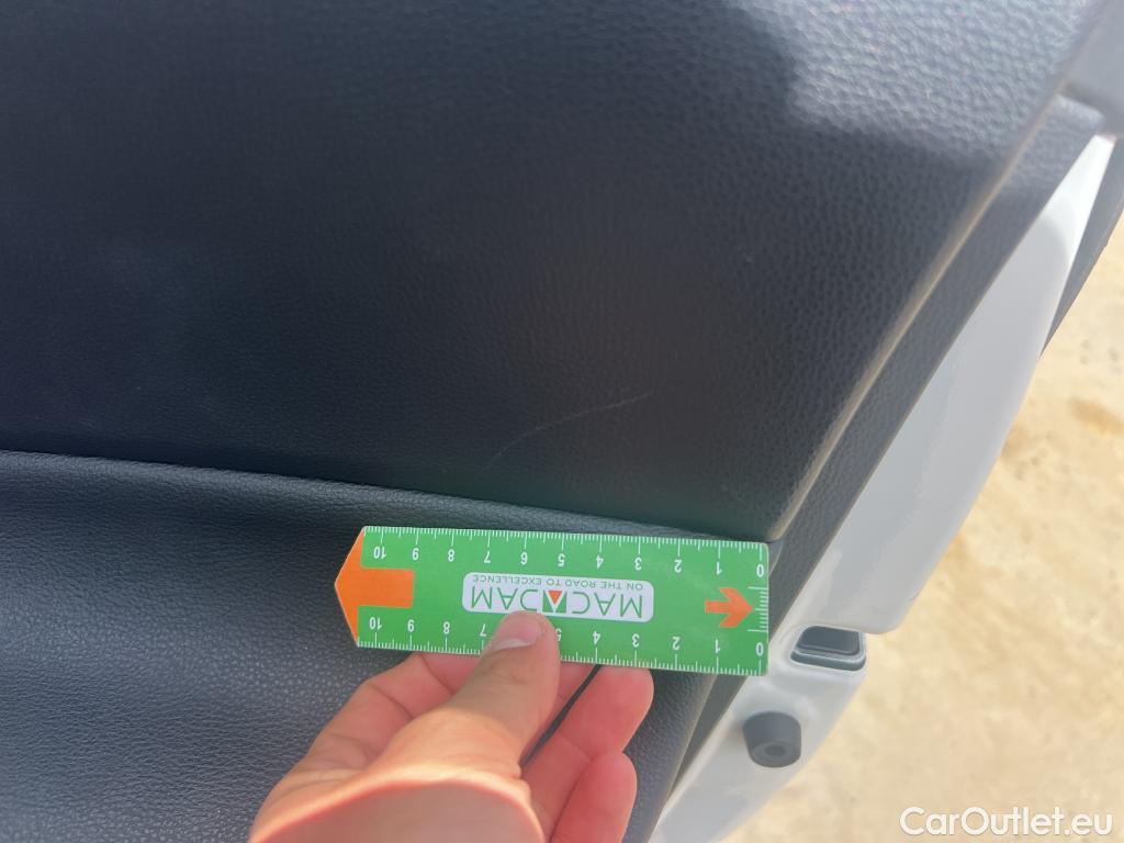  Toyota  RAV4 TOYOTA  / 2018 / 5P / todoterreno 2.5l 220H Business #10