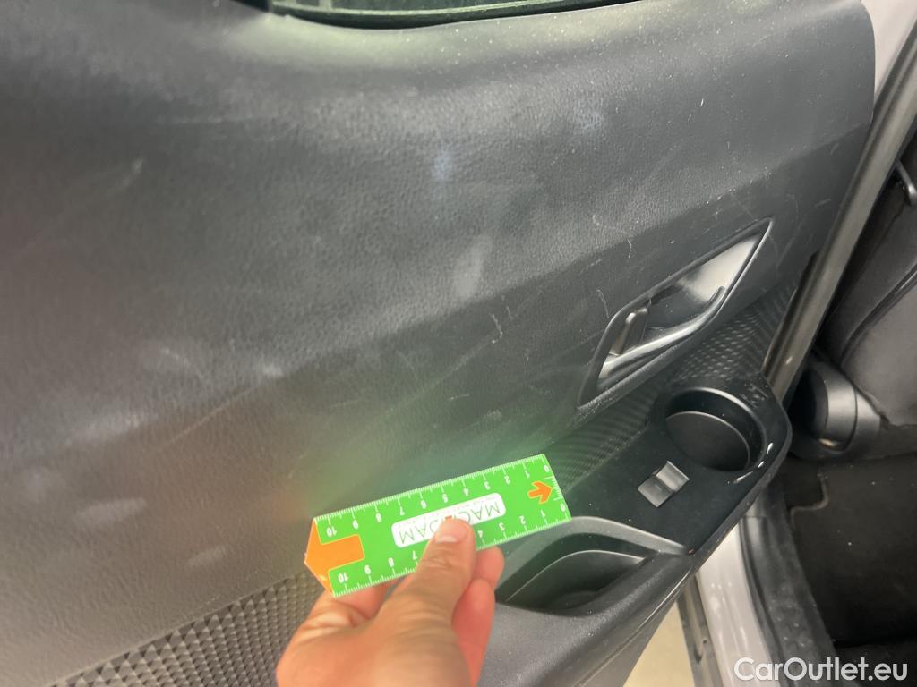  Toyota  C-HR TOYOTA  / 2019 / 5P / todoterreno 1.8 125H Advance #27