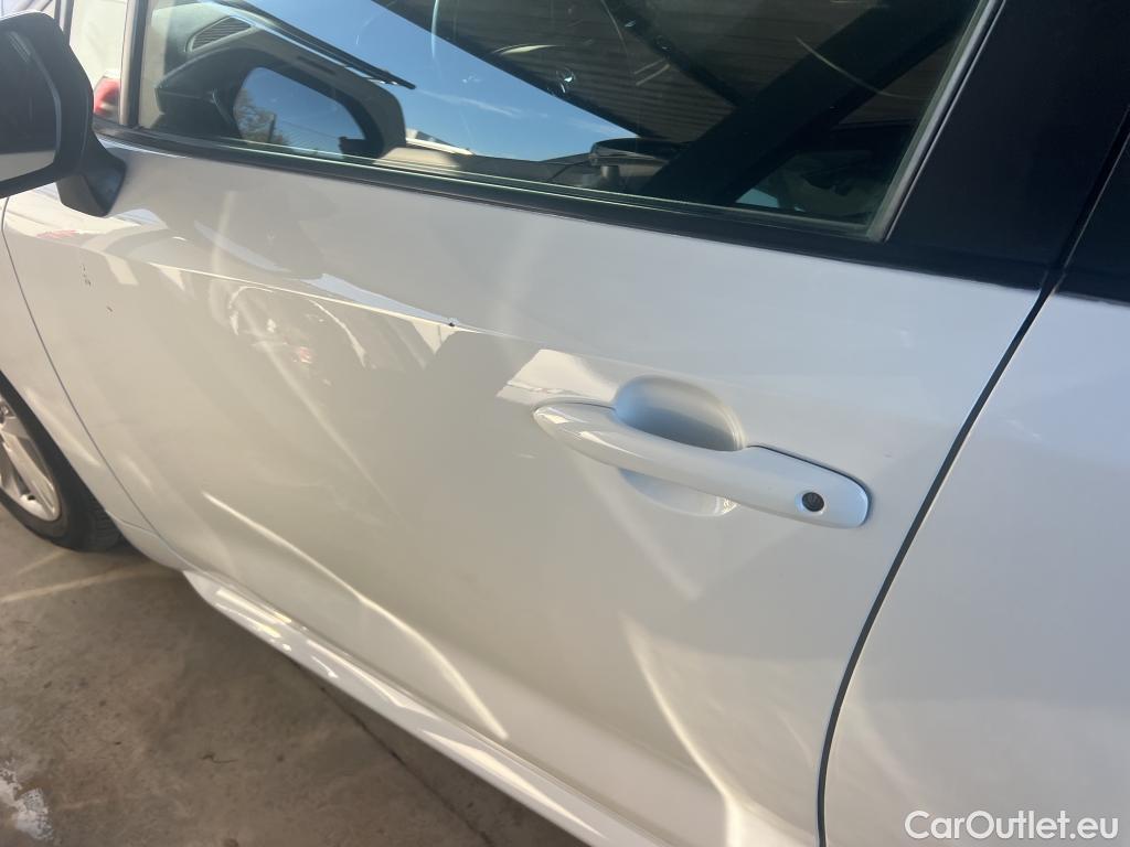  Toyota  Corolla TOYOTA  / 2019 / 5P / familiar 1.8 125H ACTIVE TECH E-CVT TOU SPORT #3