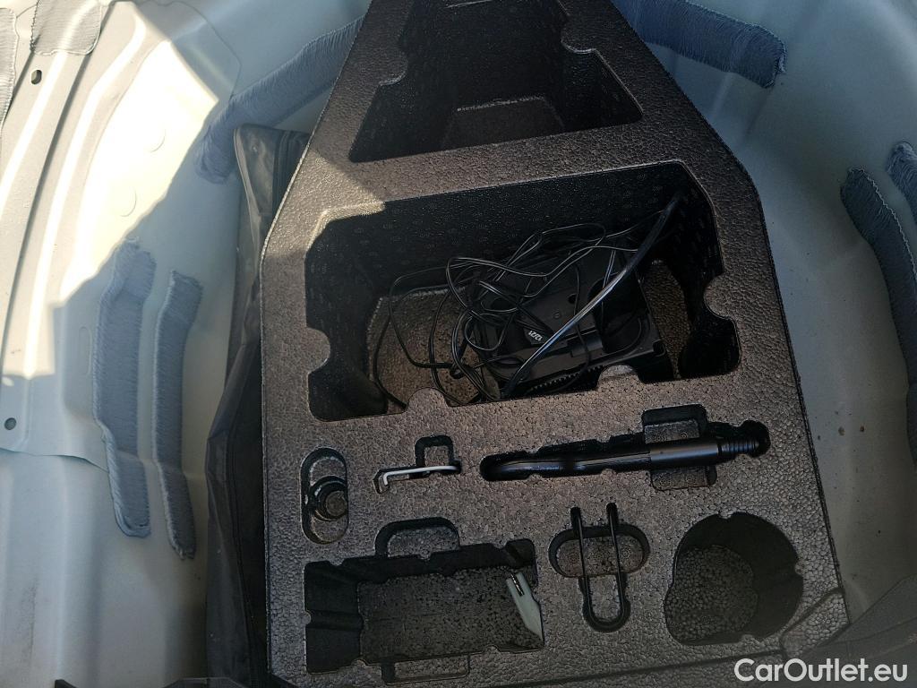  Seat  Ibiza SEAT  / 2017 / 5P / berlina con portón 1.0 MPI 59kW (80CV) Reference Plus(SP) #5