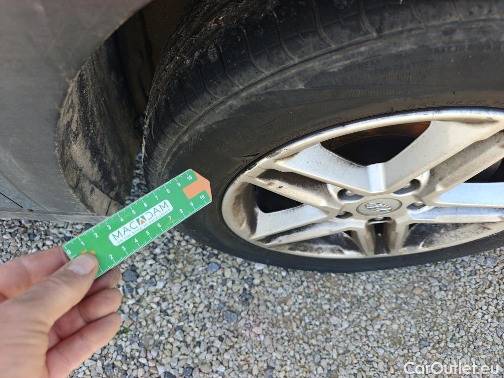  Hyundai  Konna HYUNDAI Kona / 2020 / 5P / todoterreno 1.0 TGDI Maxx 4X2 #25