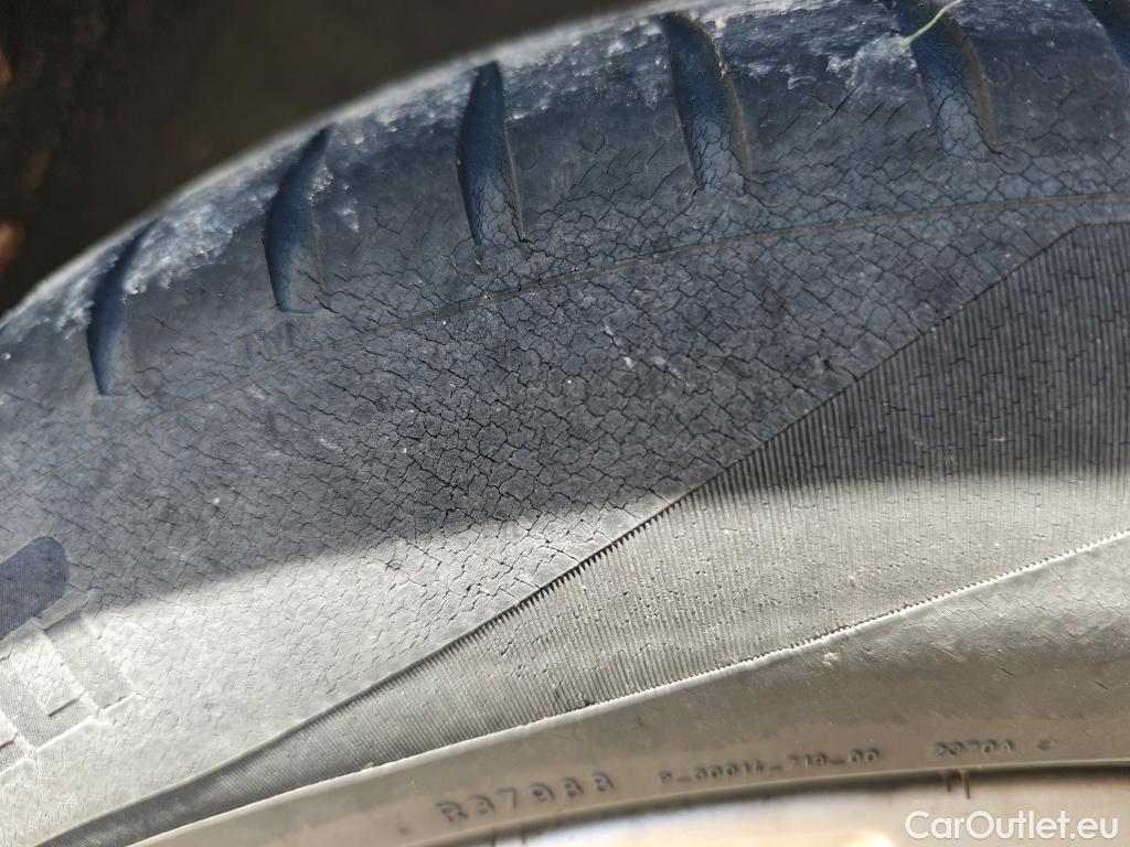  Bmw  X1 BMW  / 2019 / 5P / todoterreno sDrive18d #13