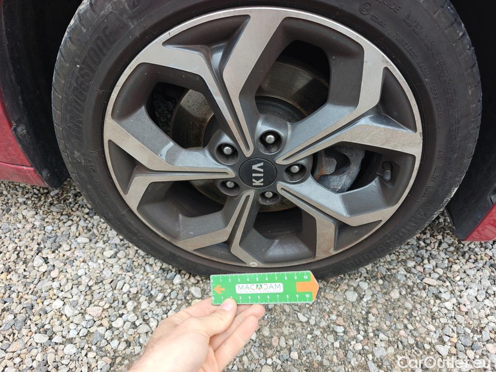  KIA  Cee'd KIA Ceed / 2018 / 5P / berlina con portón 1.6 MHEV iMT 100kW (136CV) Tech #16