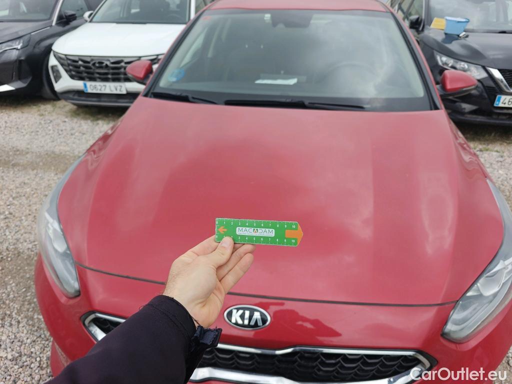  KIA  Cee'd KIA Ceed / 2018 / 5P / berlina con portón 1.6 MHEV iMT 100kW (136CV) Tech #47