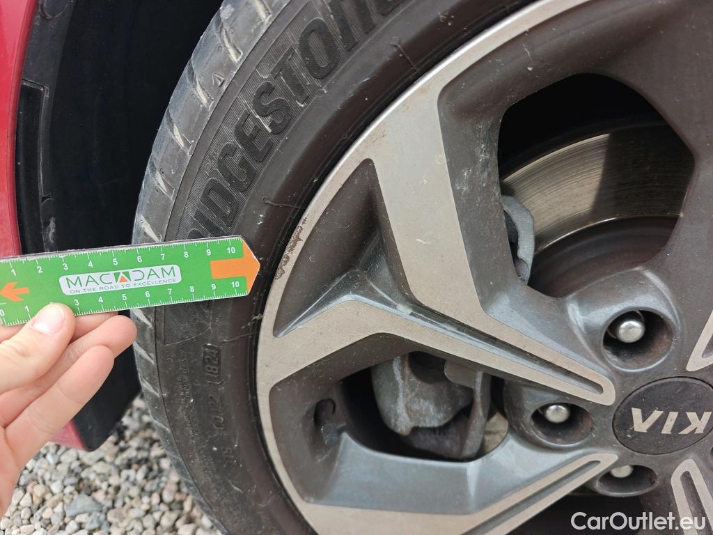  KIA  Cee'd KIA Ceed / 2018 / 5P / berlina con portón 1.6 MHEV iMT 100kW (136CV) Tech #38