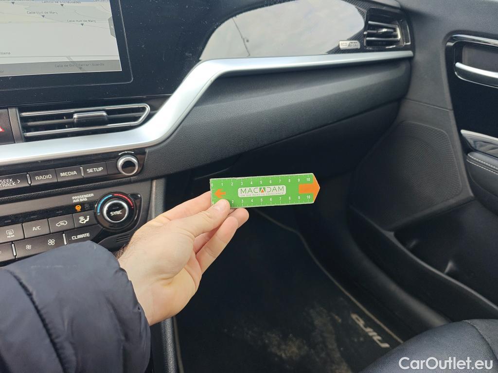  KIA  Niro KIA  / 2019 / 5P / crossover 1.6 GDi HEV 104kW (141CV) Drive #37