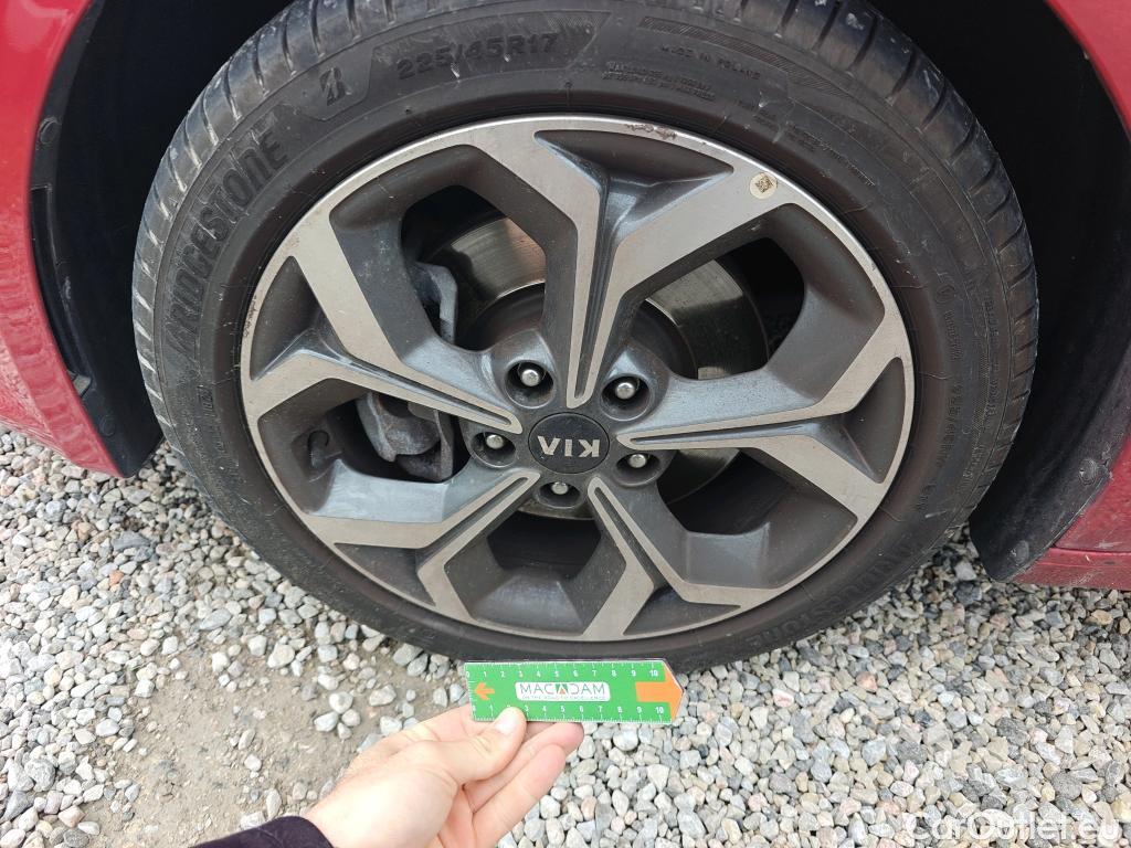  KIA  Cee'd KIA Ceed / 2018 / 5P / berlina con portón 1.6 MHEV iMT 100kW (136CV) Tech #37